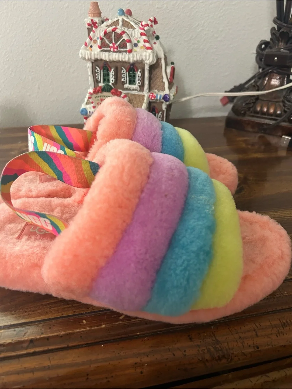 UGG Fluff Yeah  Rainbow Slide Slippers Size 4 Kids / 6 Women